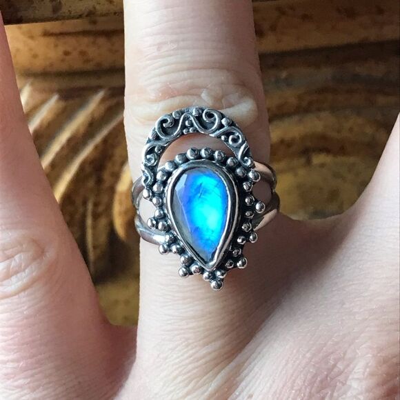 Natural Rainbow Moonstone Sterling Silver Ring Size 6 - Picture 1 of 10